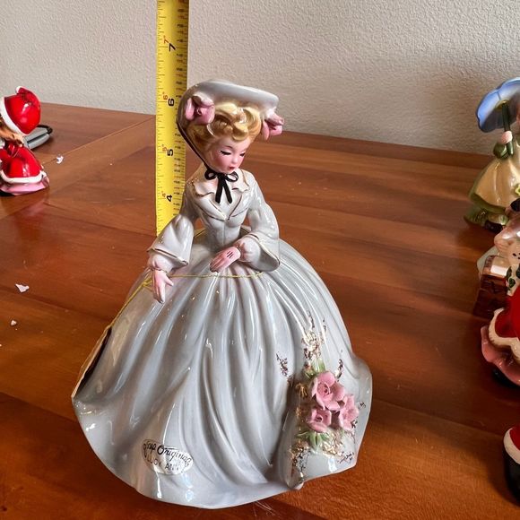 1980s Josef Originals "LUCY ANN" Southern Bell, Vintage 1980s Figurine - Picture 9 of 9
